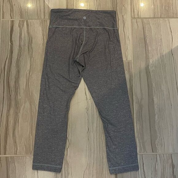 Lululemon Grey Cropped Leggings Size 4! - Picture 2 of 4